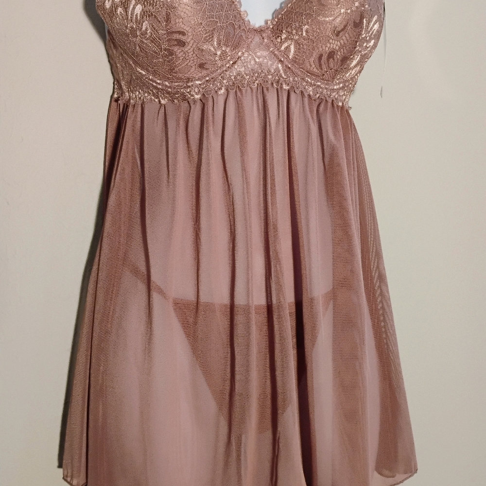 Rene Rofe Chemise Set with a slight push-up. - Picture 3 of 8